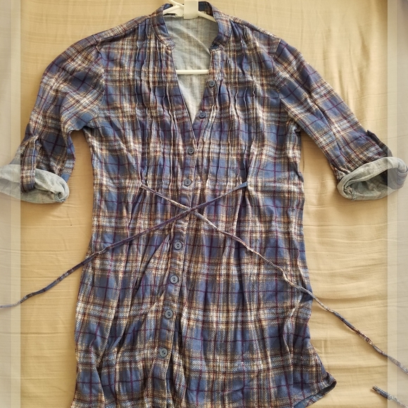 Fun Small Flannel - Picture 2 of 2